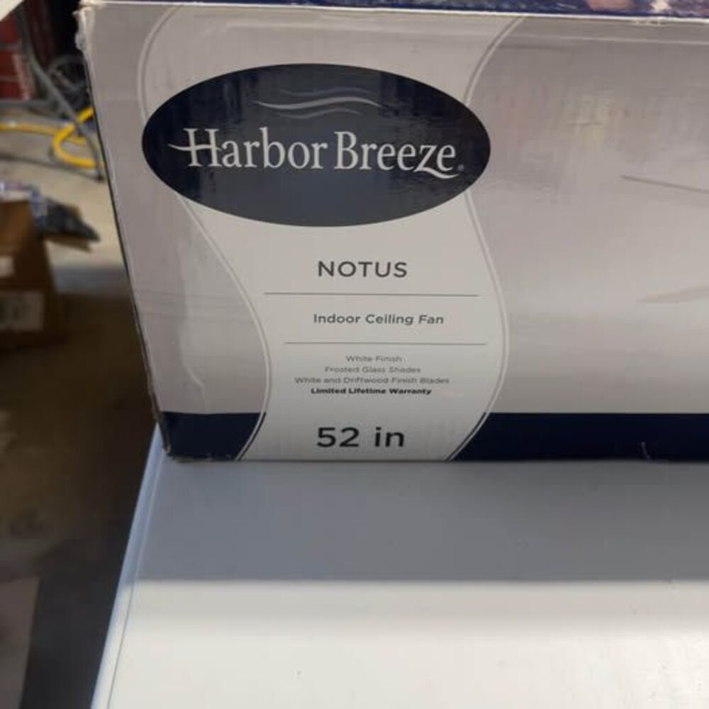 New in box 52” Harbor Breeze white or driftwood reversible ceiling fan #1332338
